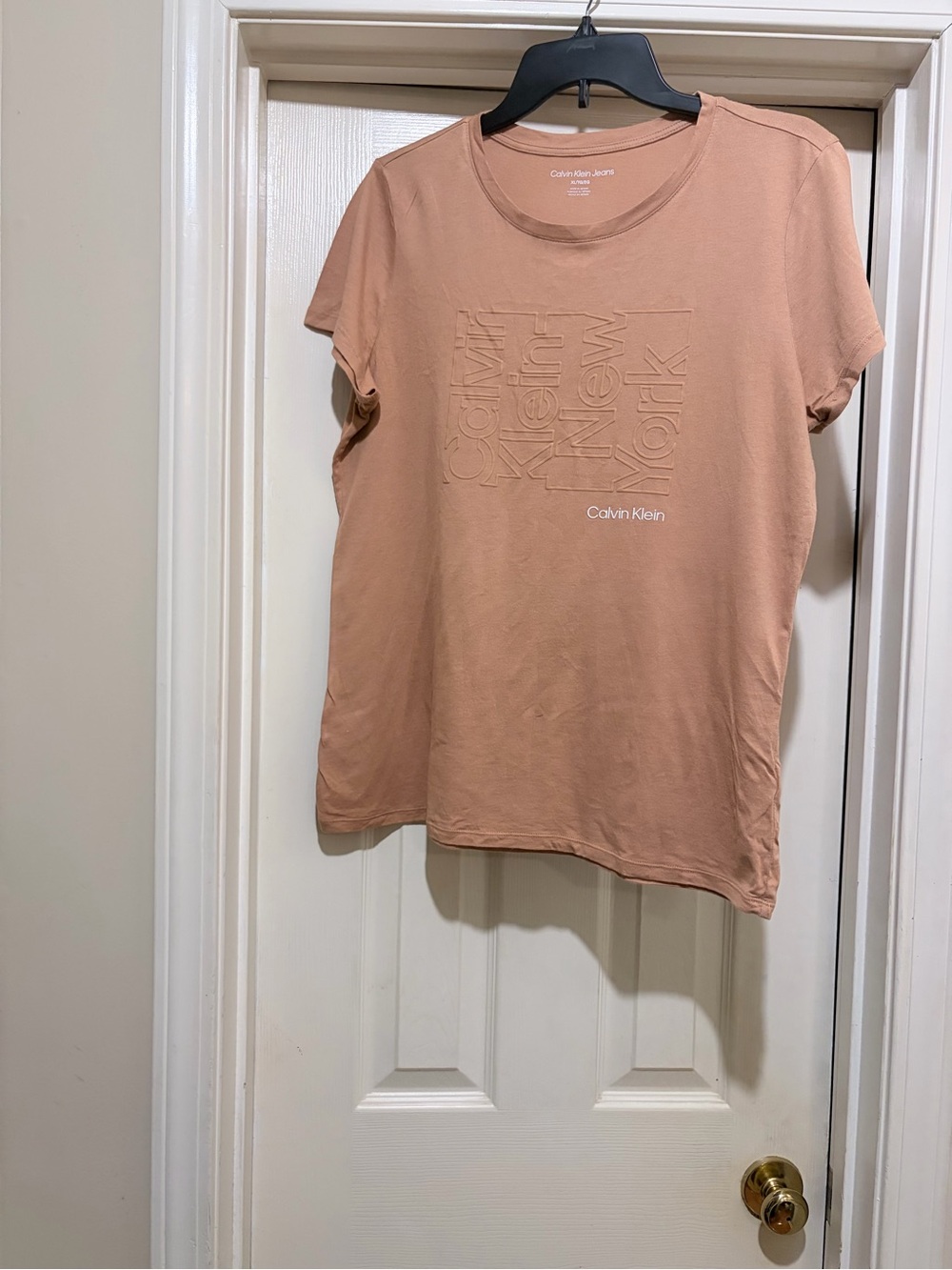 Calvin Klein Jeans Women's Short Sleeve Tee in Dusty Peach